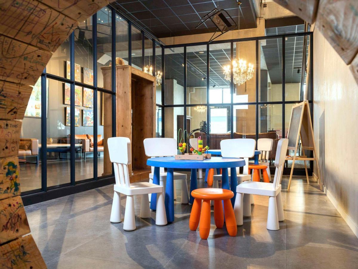 Ibis Styles Namur Exterior foto