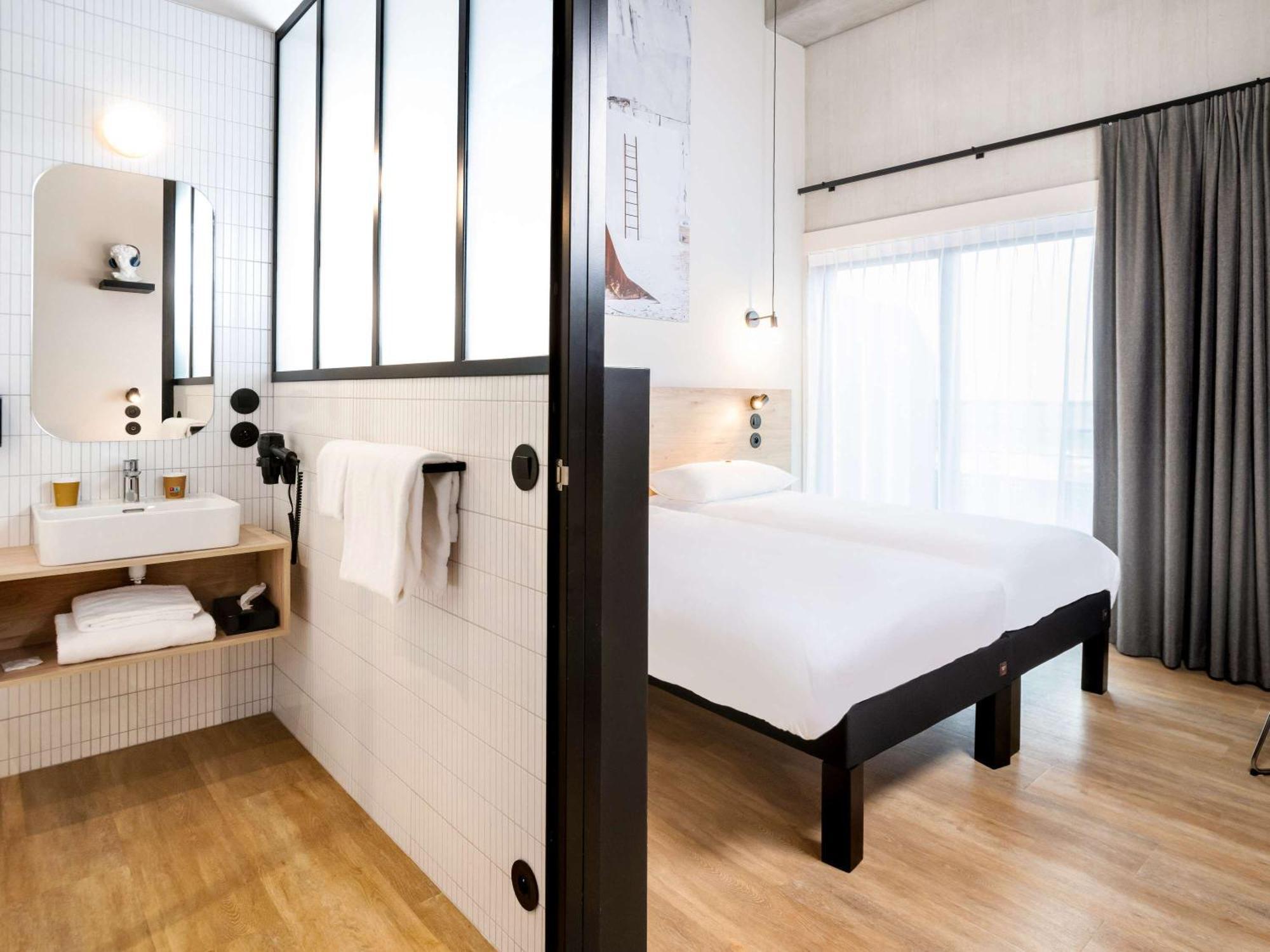 Ibis Styles Namur Exterior foto